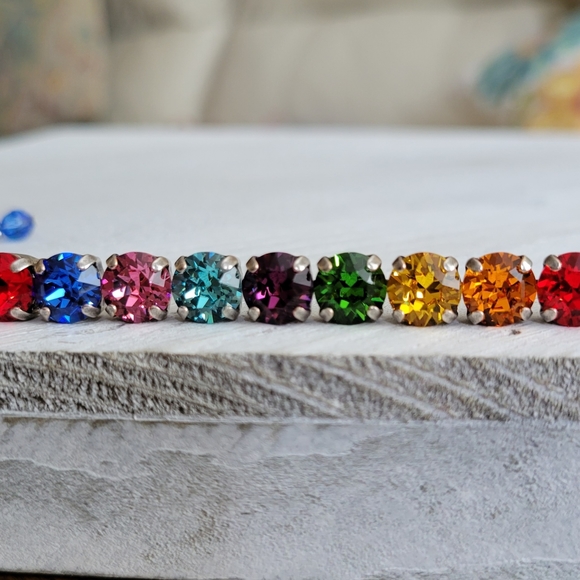 Austrian Crystal Tennis Bracelet in Antique Silver - Picture 4 of 10